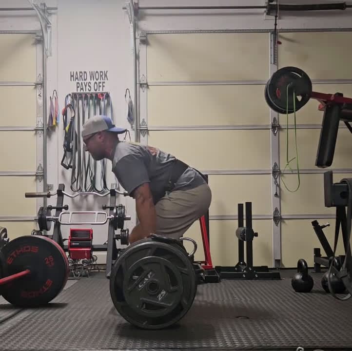 cover for Hit 500 on the trap bar today - that's one step closer to the goal! 💪🏋️ #TrapBar #StrengthTraining #Powerlifting #RoadTo500 #LiftHeavy
