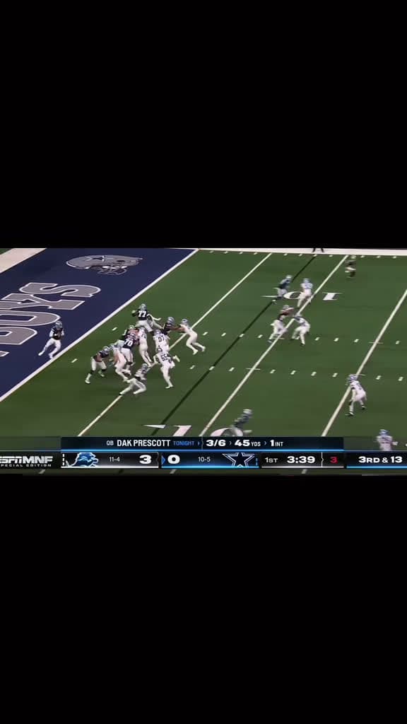 cover for Dak Prescott escapes the pocket and launches a 92-yard TD to CeeDee Lamb! Cowboys showing why they’re NFC East favorites 🏈 #DallasCowboys #DakPrescott #CeeDeeLamb