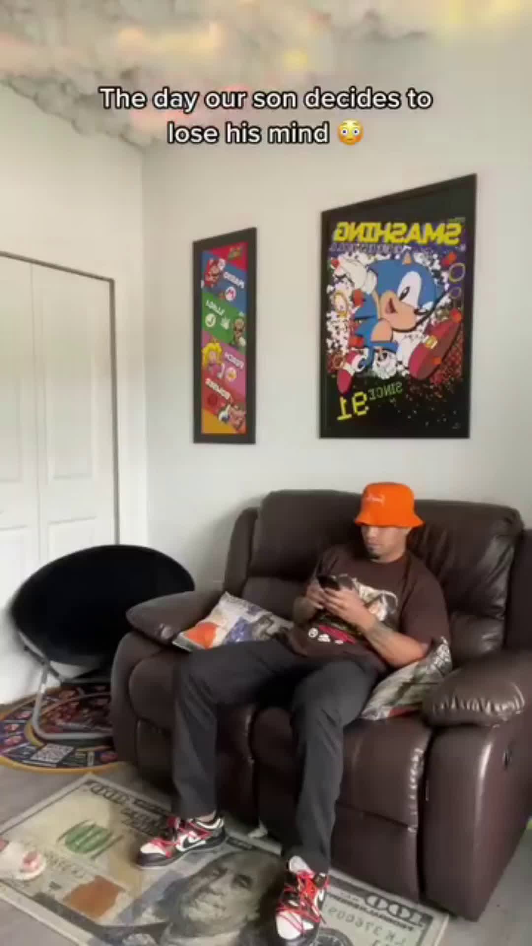 cover for mom doesn't play 🤣