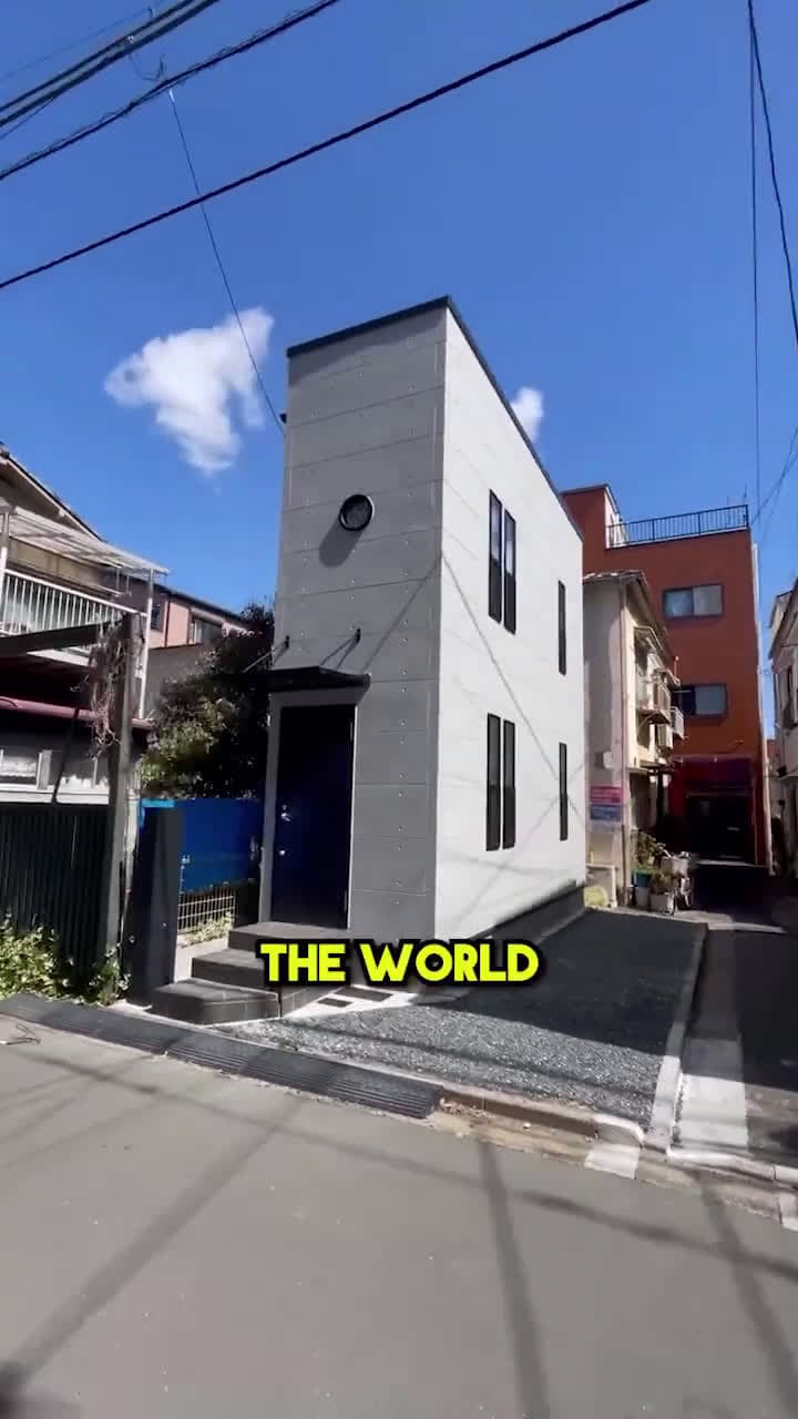cover for The Tiniest House in the WORLD RoomPa