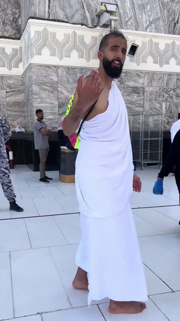 cover for The moment I first set my eyes on the Kaaba I don t know what it was but I felt something 52918 #followMe