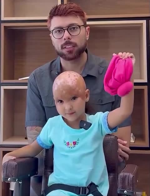cover for Barber gives a little girl her smile back after tragic accident ❤️ #Inspiring #Kindness #FeelGood