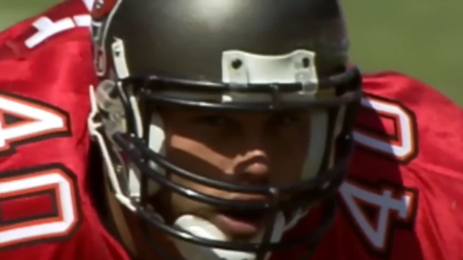 cover for Mike Alstott was that dude 🫡#FirstVideoChallenge#nfl  #nflfootball 