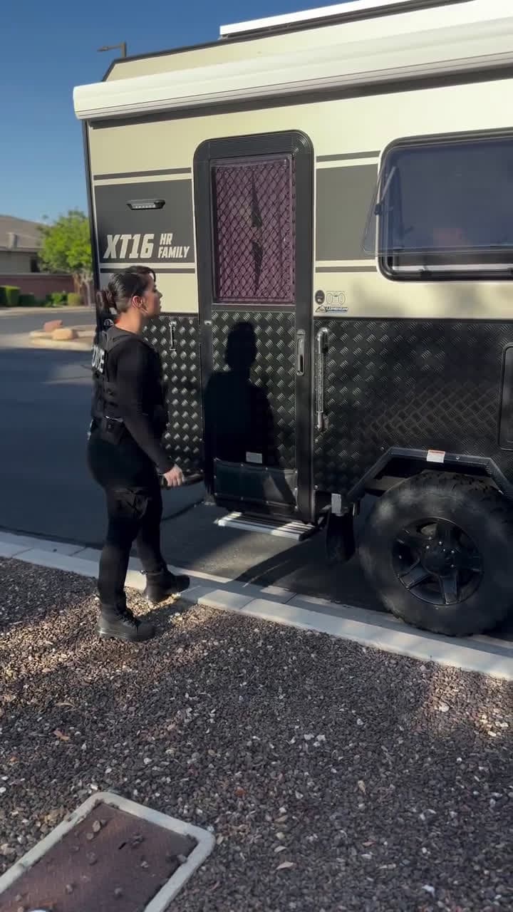 cover for #OddlySatisfying Cop catches RV intruder.