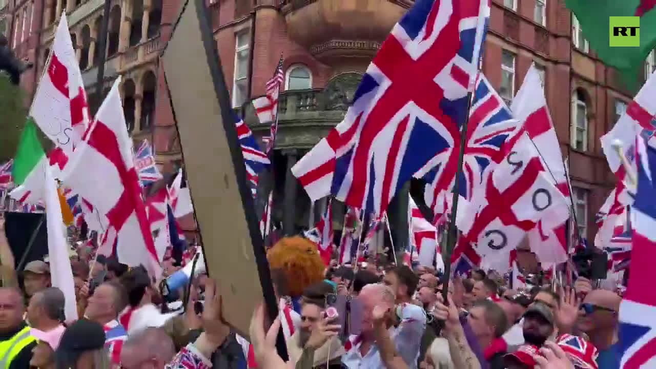 cover for Chants of ‘CHARLIE, CHARLIE’ in honor of Kirk as his image shown to crowdsAt London 'Unite the Kingdom' marchOrganizer Tommy Robinson says 'MILLIONS' have shown up@MTodayNews