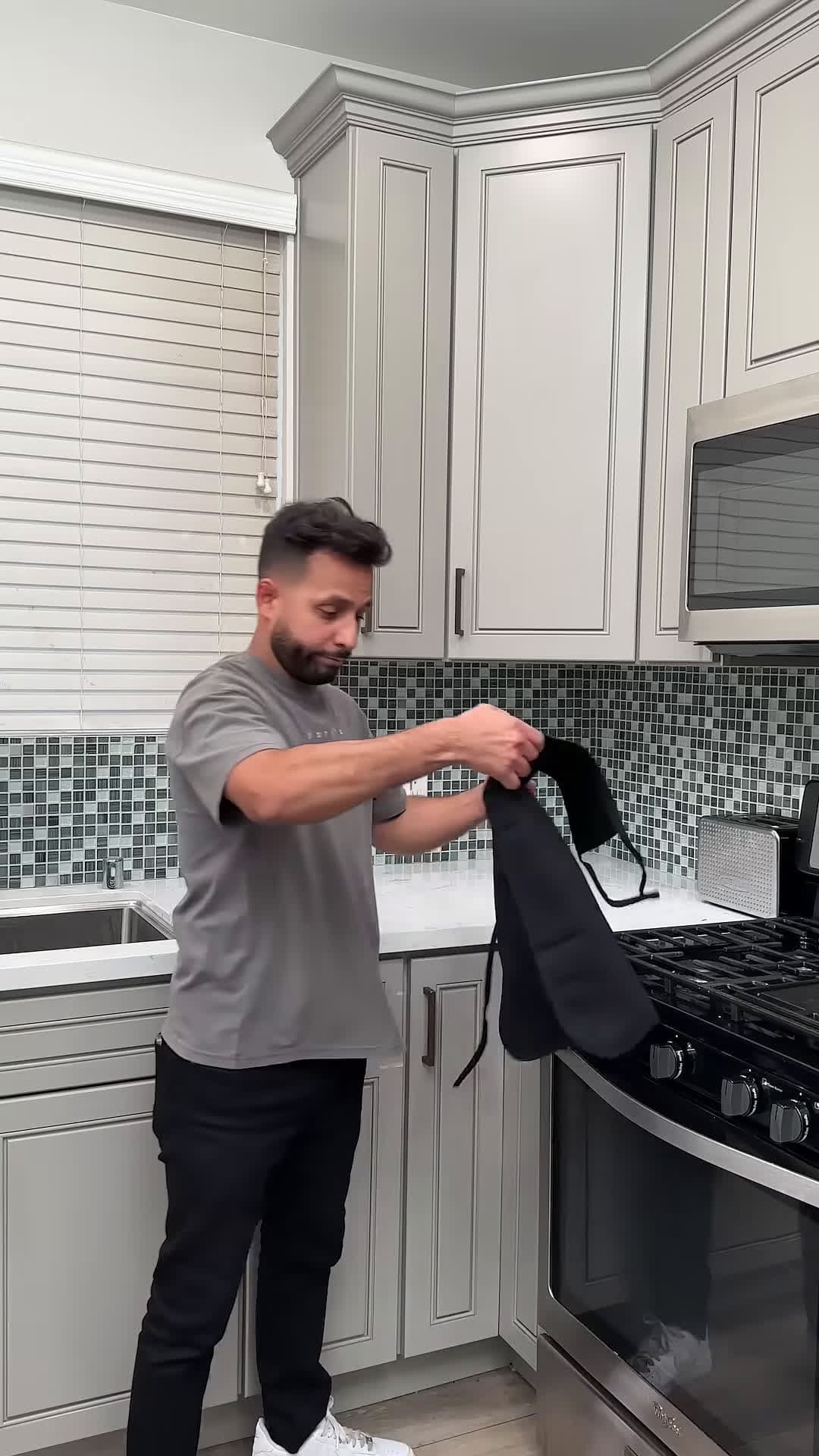 cover for What she sees when you cook