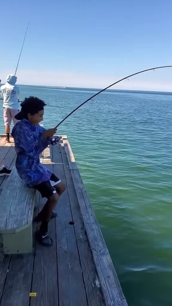 cover for Epic Monster Redfish Caught Off the Pier! 🎣🔥 #redfish #fishinglife #reeltimefishin
