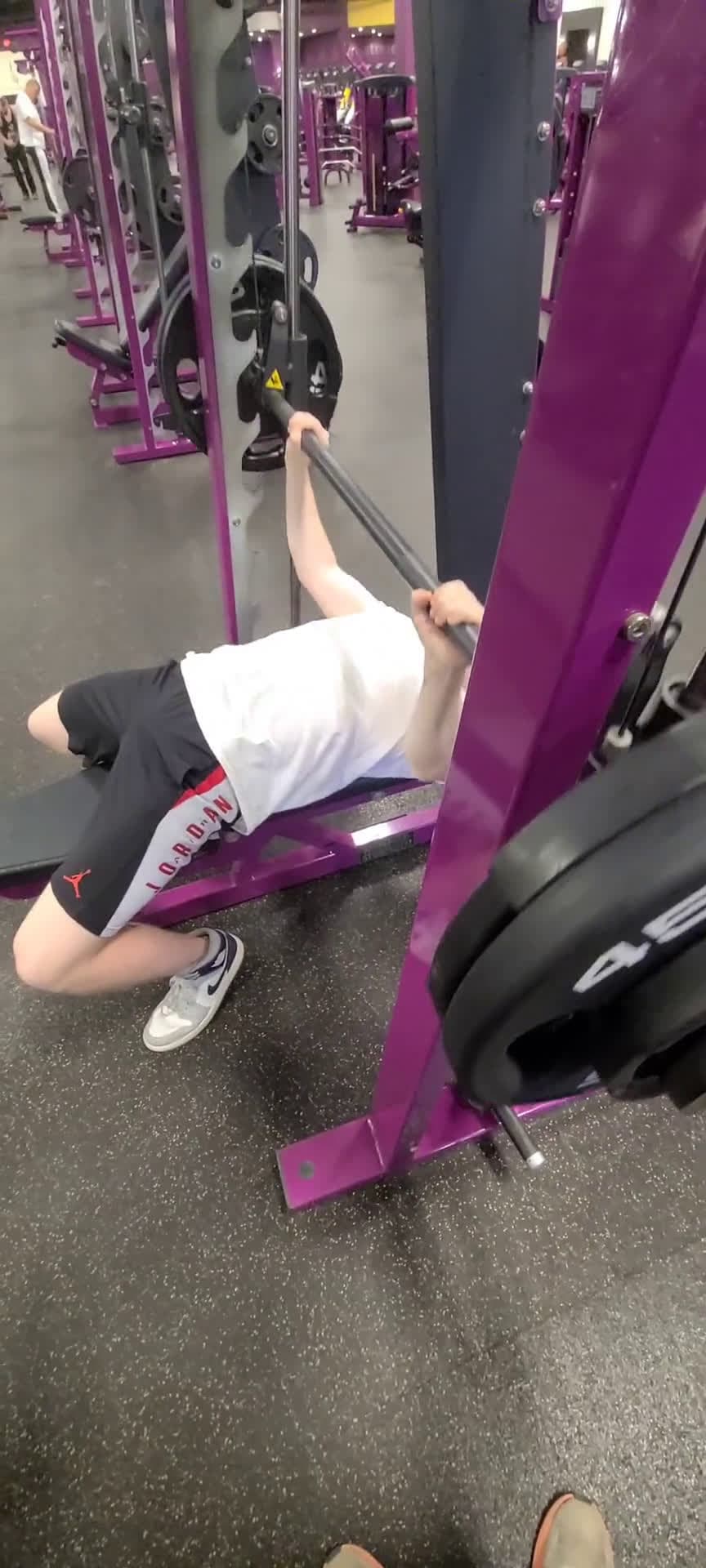 cover for 235 lb Smith bench at 145 lb bodyweight — 16 reps 💪 #BenchPress #SmithMachine #StrengthTraining #GymLife