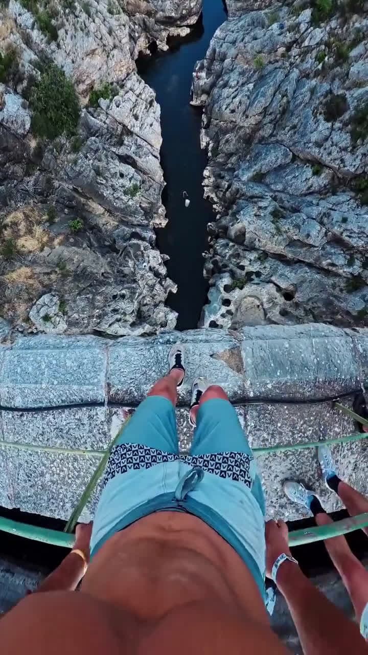 cover for This dive is pure perfection! 🌊🤿 #Diving #EpicMoment #Skill