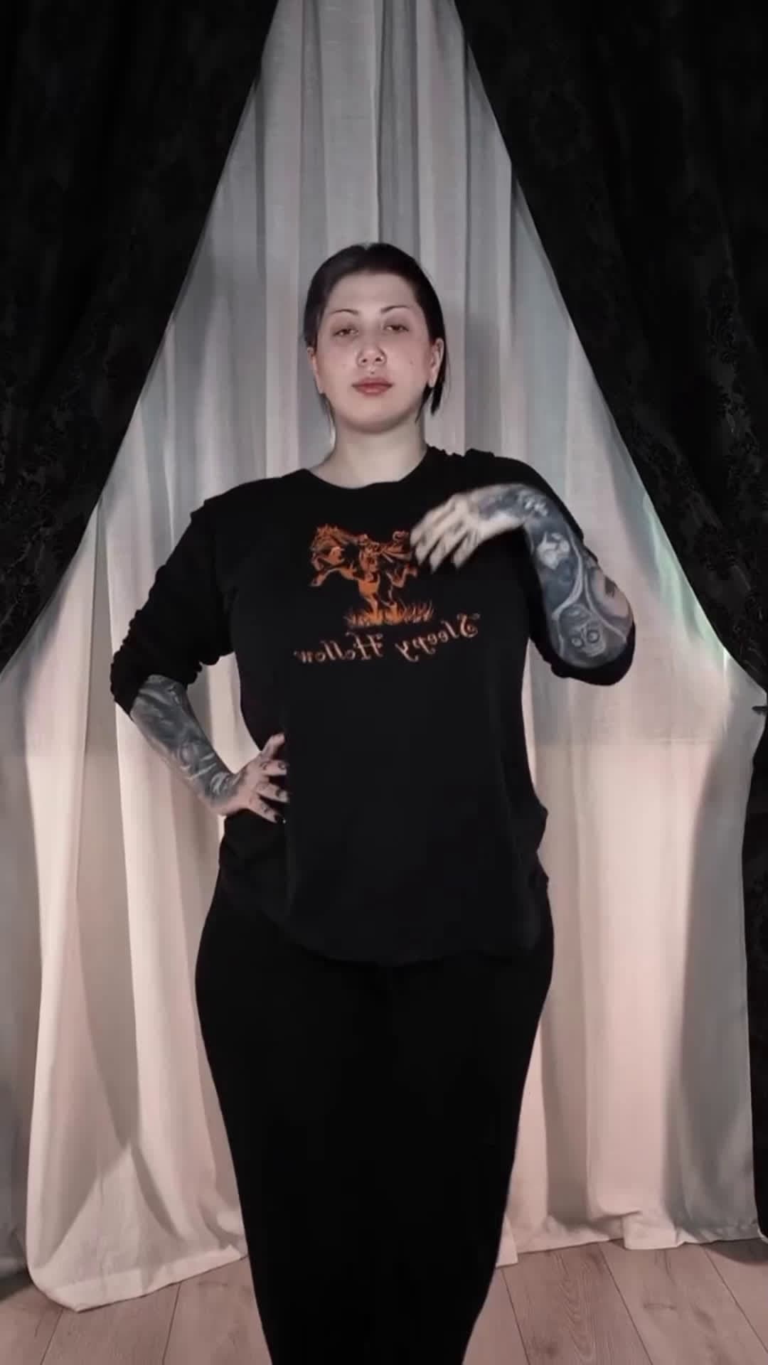 cover for I never posted the camera movement one🫣 Which is better, sill or movement?? I feel like I could totally do this better now though maybe I should re-do it hehe ••#gnarlykatseye #katseye #gnarly #transitions #dancetrends #tattoo