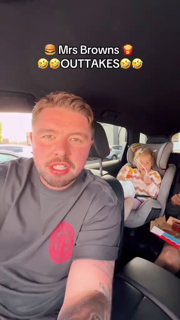 cover for Hilarious Family Outtakes to Make You Smile!