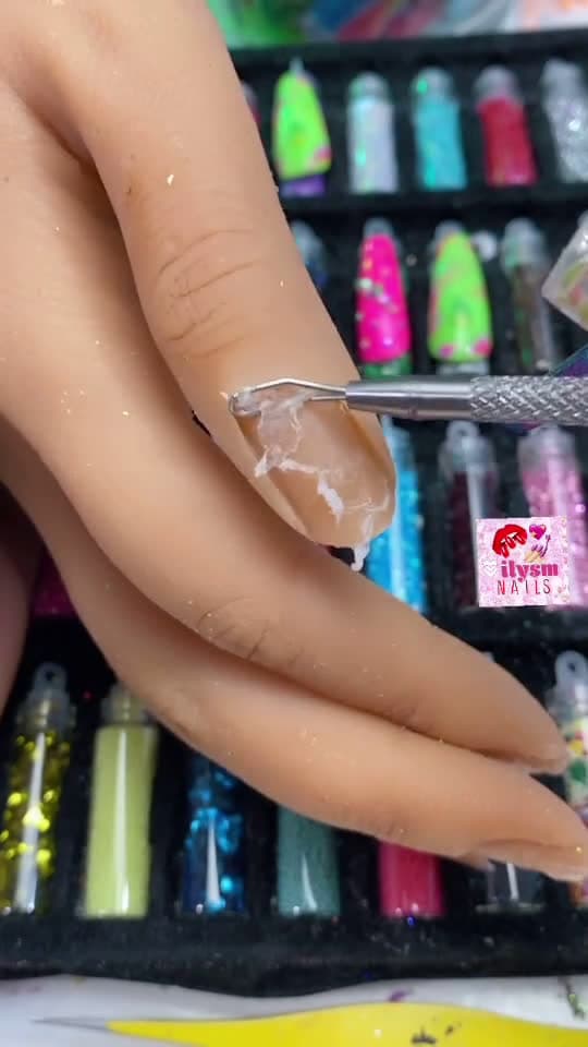 cover for I hate cleaning Bestie 👁👄👁 (TW⚠️) #nails ￼#satisfying #oddlysatisfying #viral  #scoopz 