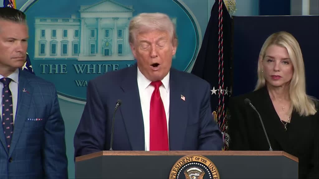 cover for Trump declares a public safety emergency in DC as Mayor Bowser clashes over crime trends, with a push for increased federal enforcement despite falling crime rates 🚨 #News #USNews #BreakingNews