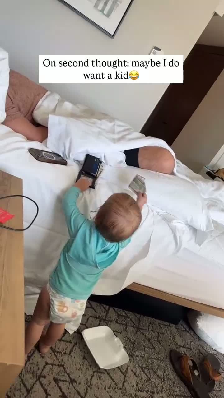 cover for Mommy's little helper. #FunniestVideoOnMyPhone#CaughtOnCamera