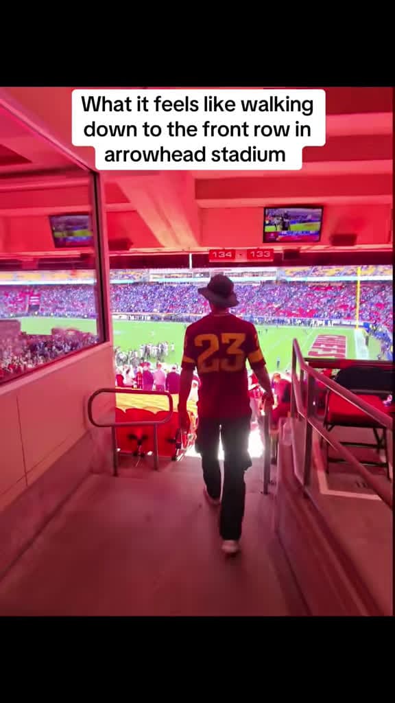 cover for Epic vibes at Arrowhead Stadium with the Chiefs and college football legends! 🏈 #PatrickMahomes #TravisKelce #CollegeFootball