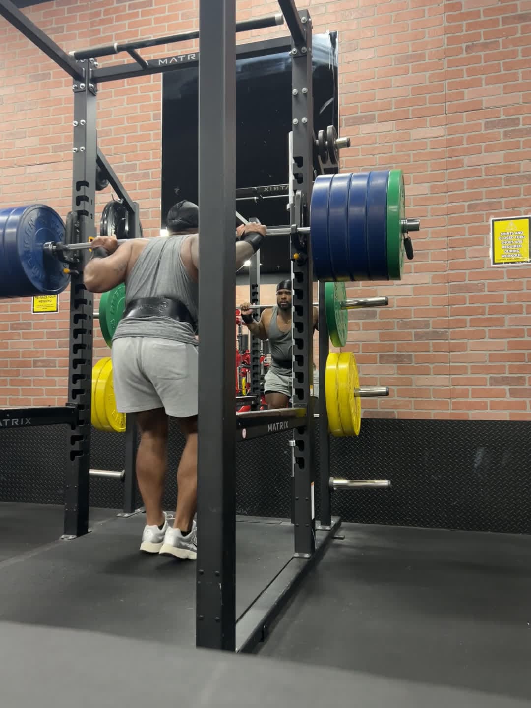 cover for 455 lb single—could be cleaner, but I didn’t bounce out of the hole this time. Road to 5 wheels by year’s end! 🏋️‍♂️🔥 #Powerlifting #Squat #Progress