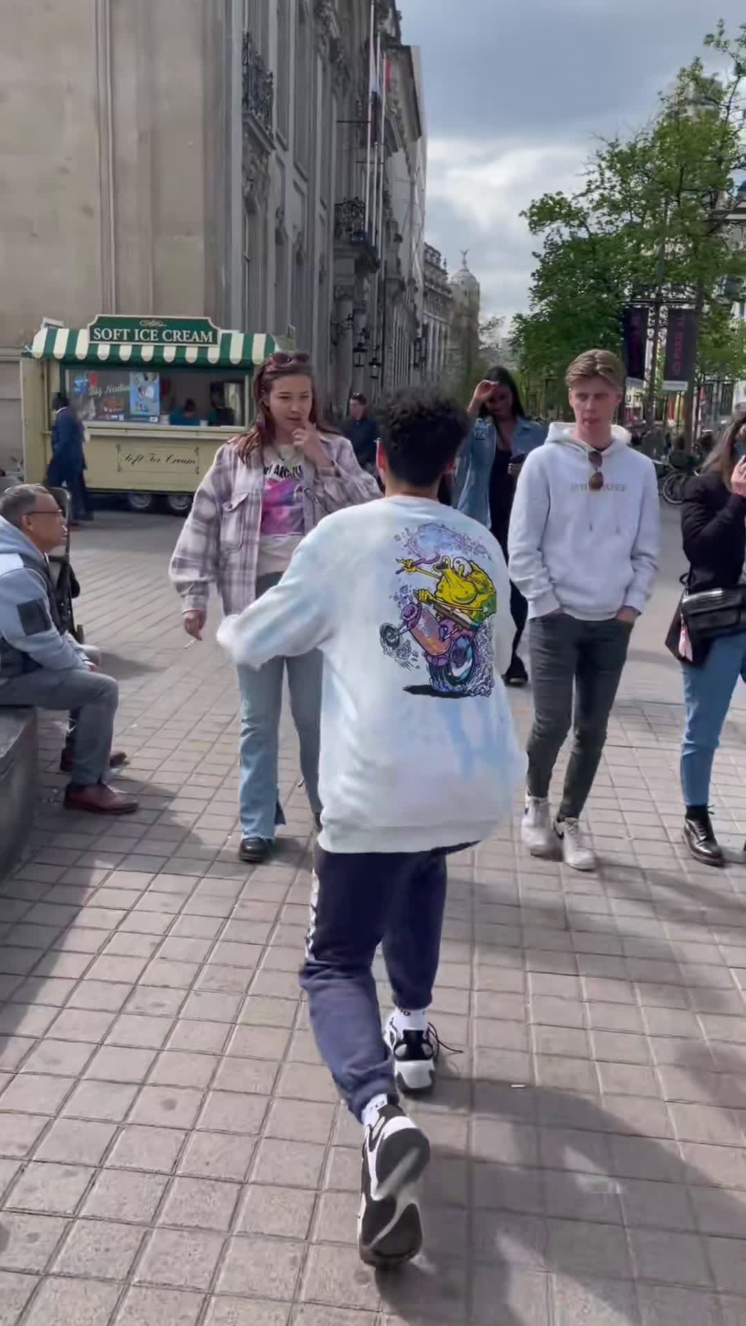 cover for #TooFunnyToScroll #FirstVideoChallenge #CaughtOnCamera We walked up to strangers and handed them “invisible gifts” 🎁🫥 Their reactions? Confused, polite… and absolutely hilarious!#StreetPranks #LaughOnTheGo #PublicReactions #USATrend #EverydayComedy #EpicTrolls