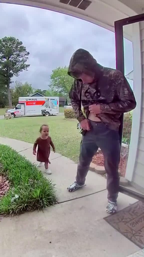 cover for Babies' attitude come from their parents #FunniestVideoOnMyPhone