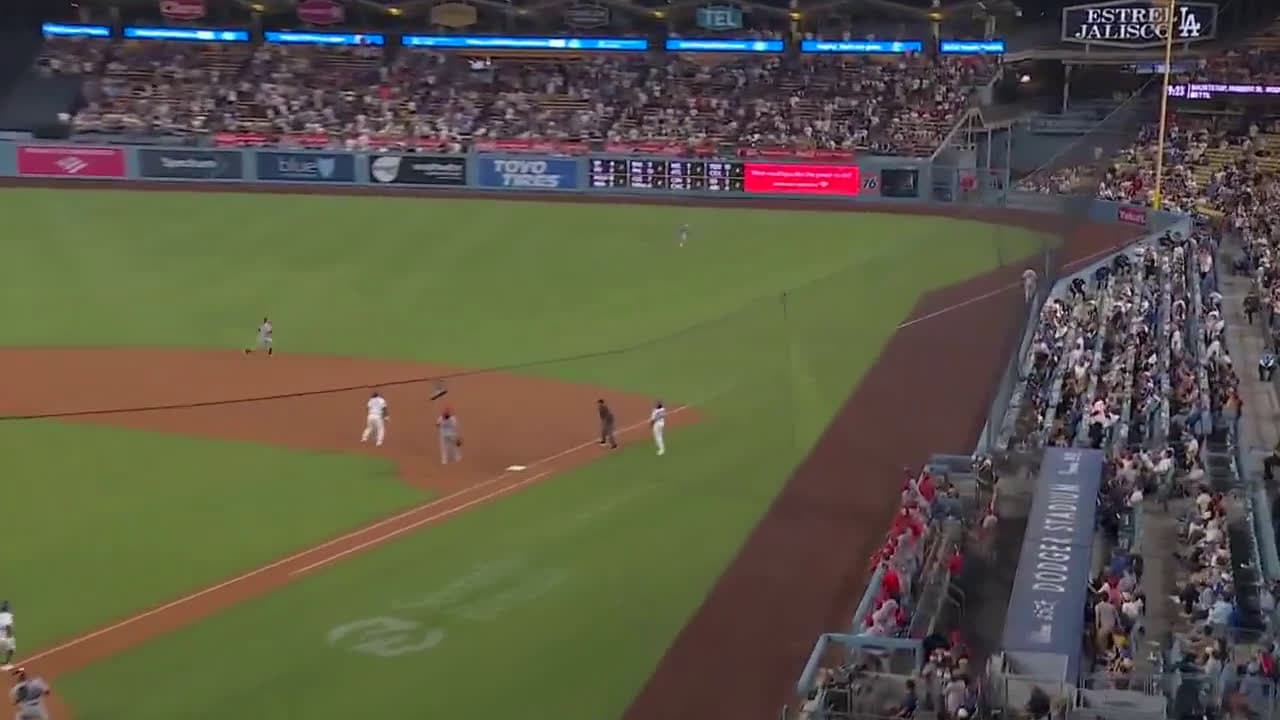 cover for Lars Nootbaar’s unbelievable diving catch saves the game! 🧤🔥 #Baseball #Clutch #EpicPlay