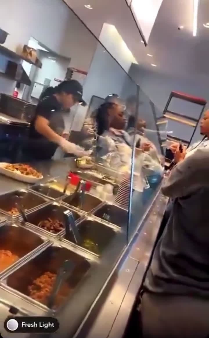 cover for Girl Fight - Girl Gets Into Fight w/ Employee At Chipotle After Food Gets Thrown 1v1 Fight #fightcam #ghetto