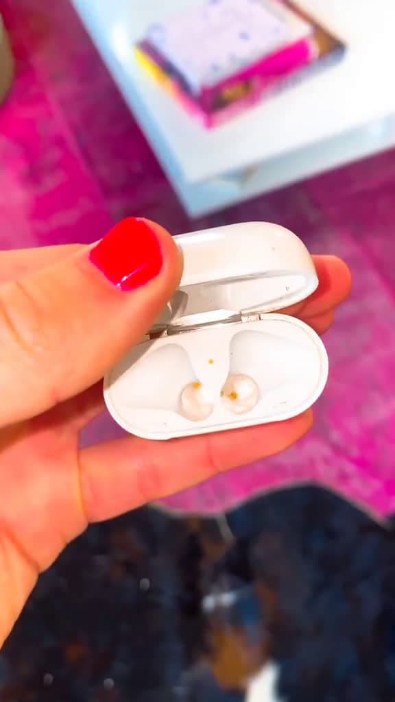 cover for were going to have to take him to the vet... @laurengodwin 😳😂 #airpods #foryou