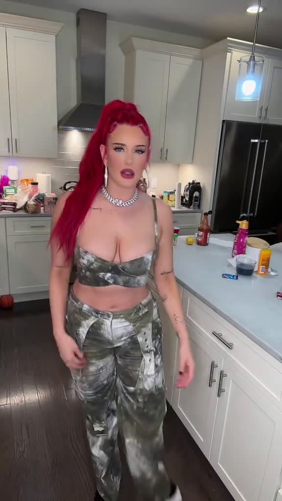 cover for Late nught snack 😋 in my @FashionNova 🖤