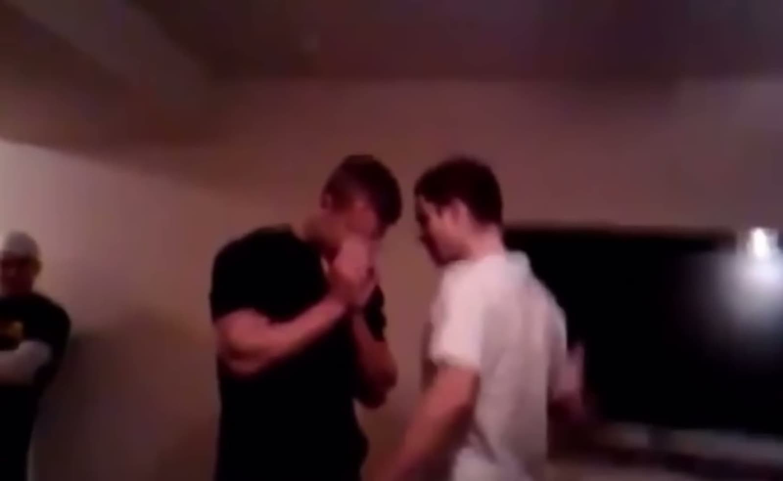 cover for he did something 😂18+  men  #fight  #dosomething 