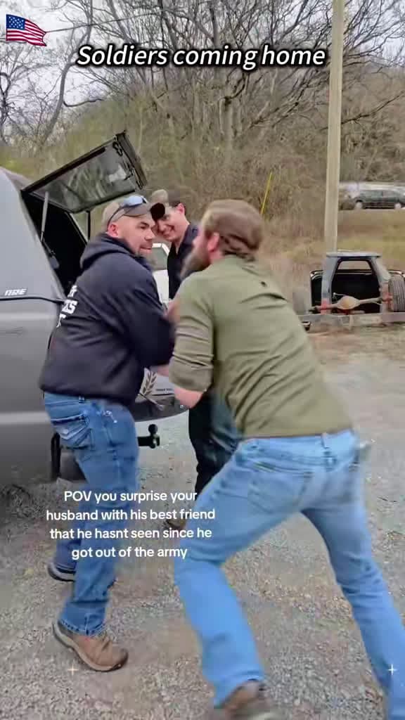 cover for Heartwarming reunion you can't miss! 🇺🇸 #SoldierHomecoming #EmotionalMoment #Reunited