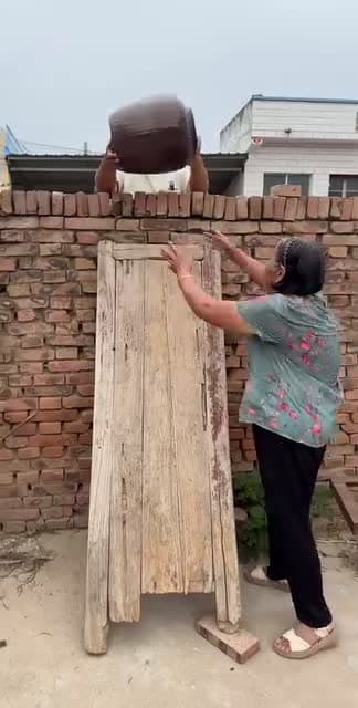 cover for Grandma is a genius see what she does 🤔 #fyp#amazing#genius#wow#lol
