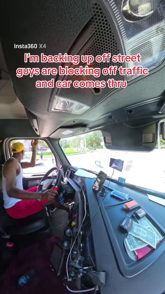 cover for Karen cuts me off while I’m backing up 😡 #Karen #TruckLife #18Wheeler #POV