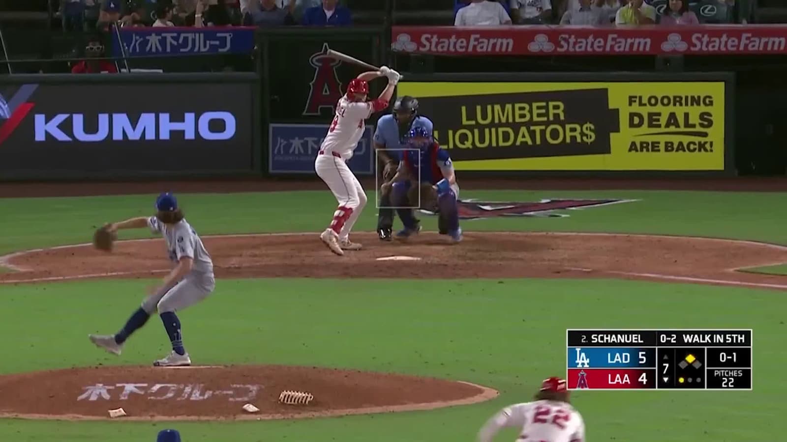 cover for Smith & Freeland team up for a perfect pickoff at third, catching the runner trying to steal — call confirmed after the Angels challenge ⚾️ #Baseball #Pickoff #Angels #MLB