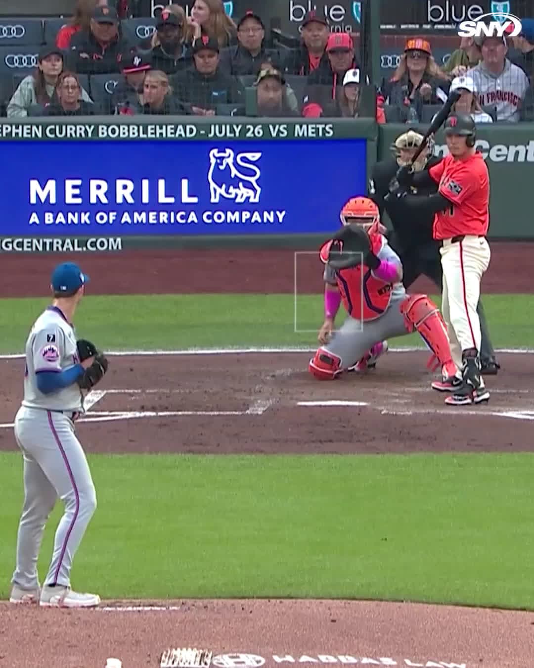 cover for Pete Alonso makes a spectacular defensive play in San Francisco! 🧤🔥 #PeteAlonso #MLB #Baseball #Defense
