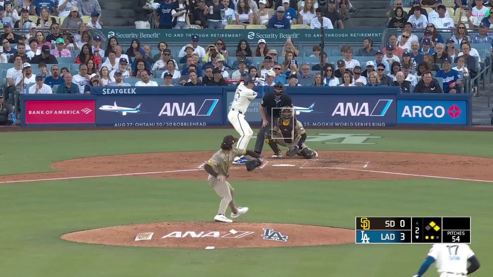 cover for Merrill drops Freddie Freeman's fly ball to center as two runs score — costly miscue in real-time ⚾️😬 #MLB #Baseball #Freeman #Merrill #Highlight