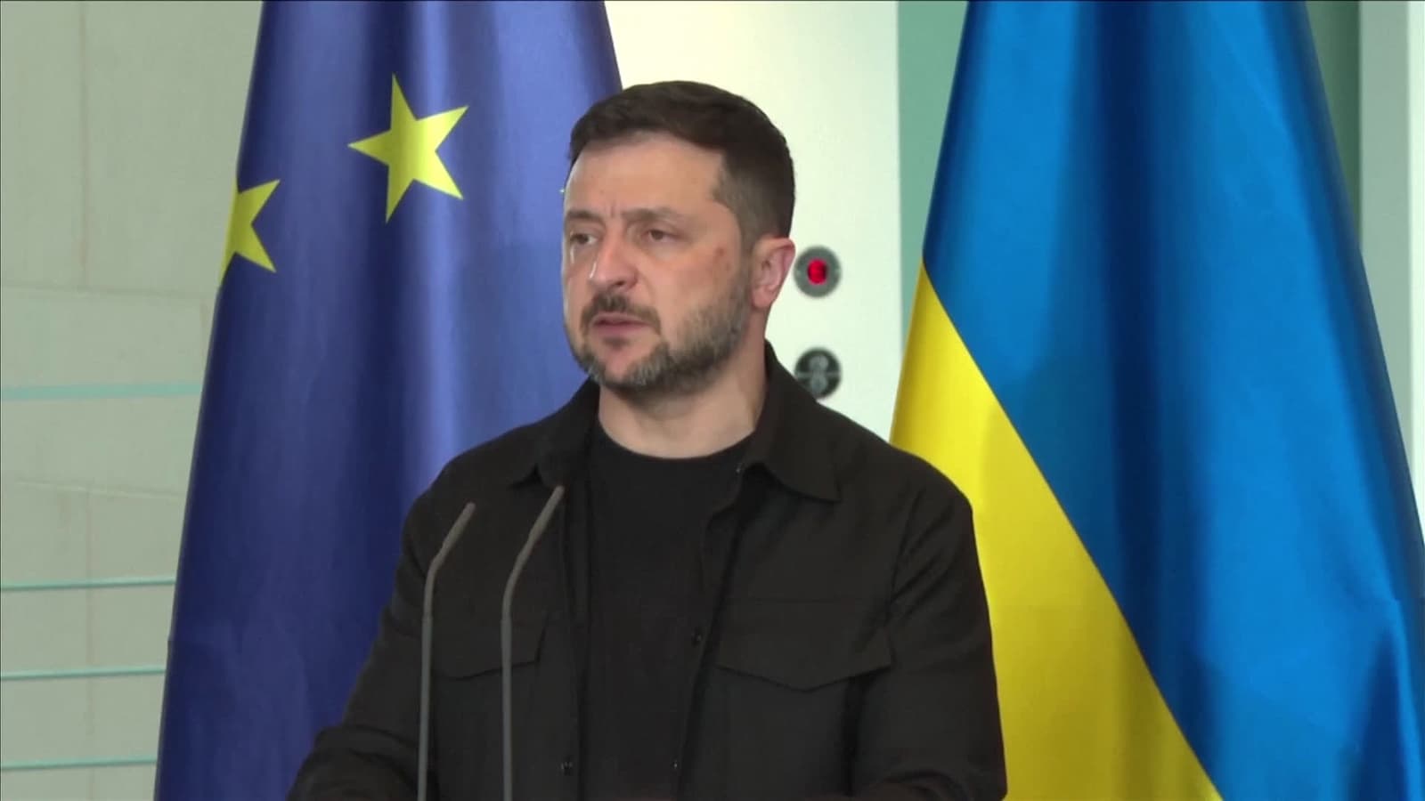 cover for Zelenskiy says he warned Trump that Putin is 'bluffing'