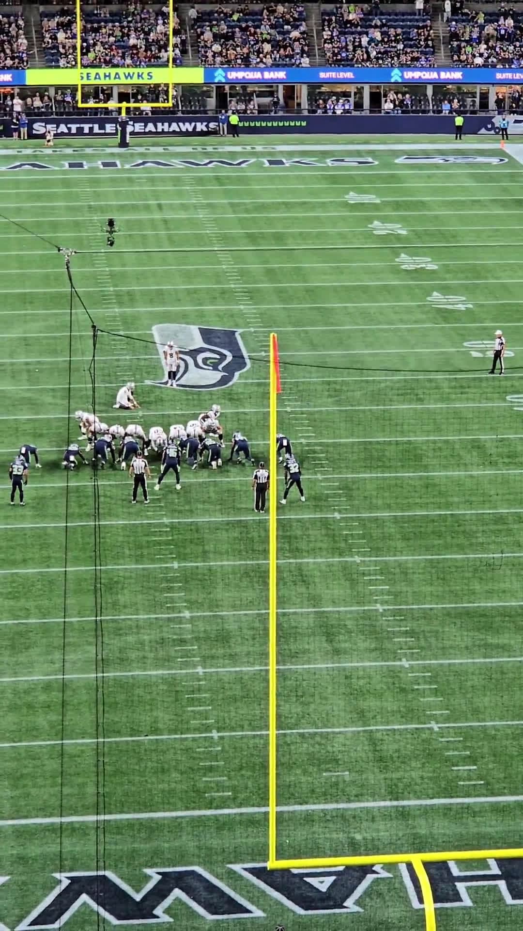 cover for Daniel Carlson nails a clutch long field goal to tie it up in Seattle! ⛽️ #NFL #FieldGoal #Seahawks #Raiders #Clutch