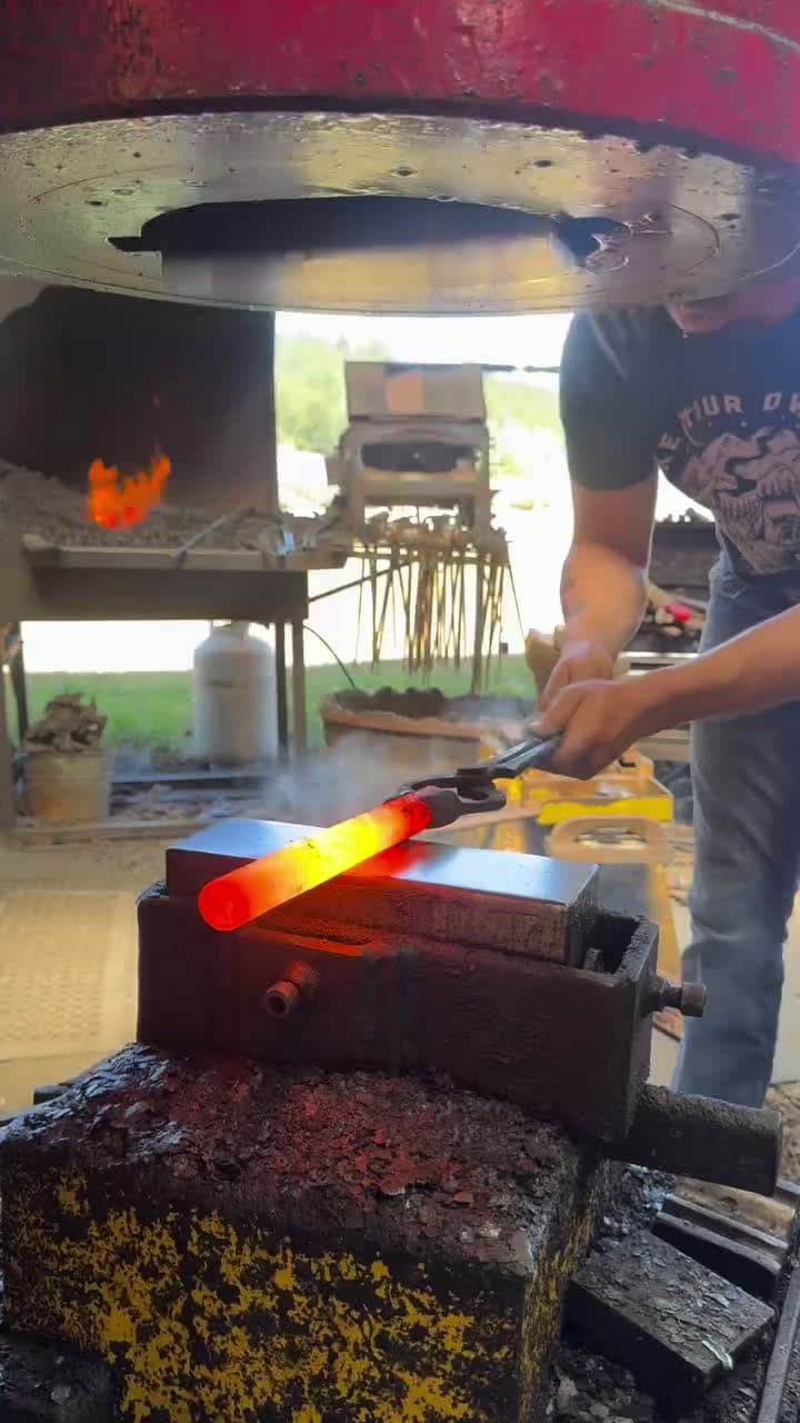 cover for One piece bit forged with no welds. This method is nothing new and that’s what I love about it. It’s so simple but everything has to come go correct for it to be functional.