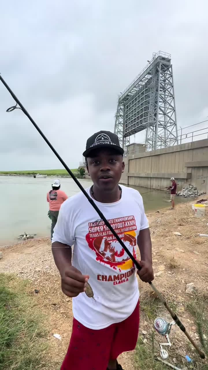cover for Cast a bank shot off a house and instantly hooked a massive fish! The battle was unreal—did I land the beast? 🎣🔥 #BigCatch #Fishing #EpicBattle