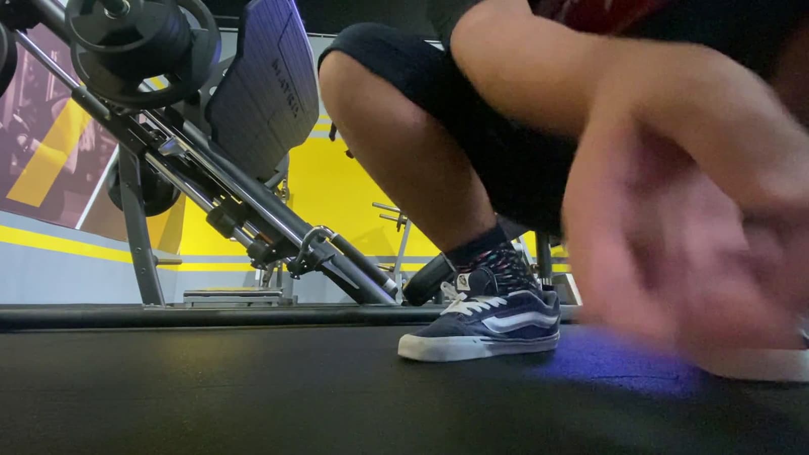 cover for 155 kg leg press — watch these legs push past limits 💪🔥 #LegPress #StrengthTraining #GymMotivation #FitnessGoals