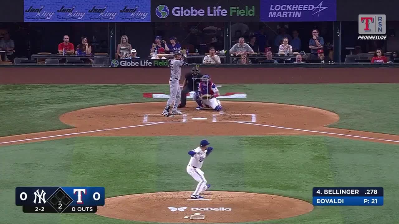 cover for Josh Smith shows insane reflexes with a sliding catch to get Bellinger out! ⚾🔥 #Baseball #MLB #Defense