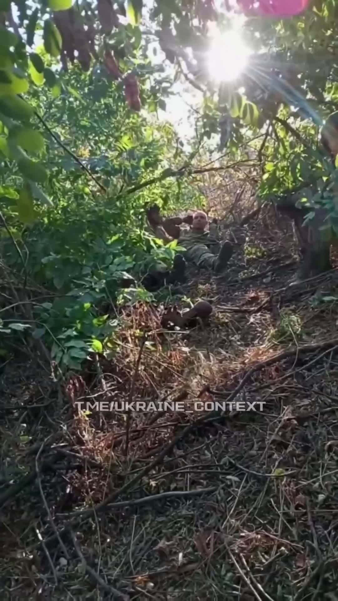 cover for Russian soldier reveals aftermath of failed assault and frustration as his unit gets pinned down by Ukrainian forces 🇷🇺🇺🇦 #warfootage #frontlines #UkraineConflict