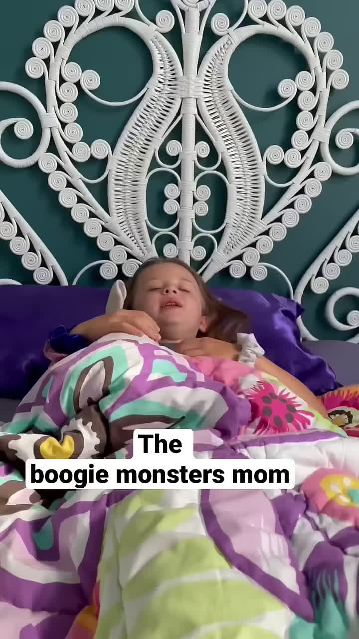 cover for Dont mess with his MOM shorts