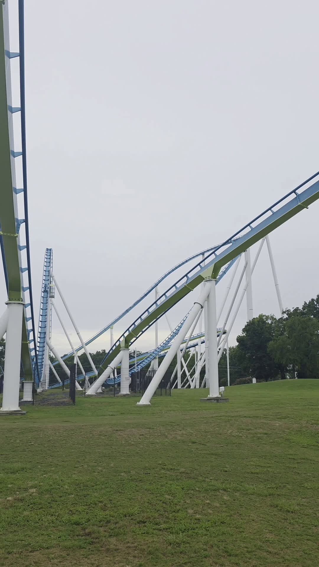 cover for 95mph in the rain on a roller coaster! 🌧#carowinds #rollercoaster #fyp #fury325 #amusementpark 