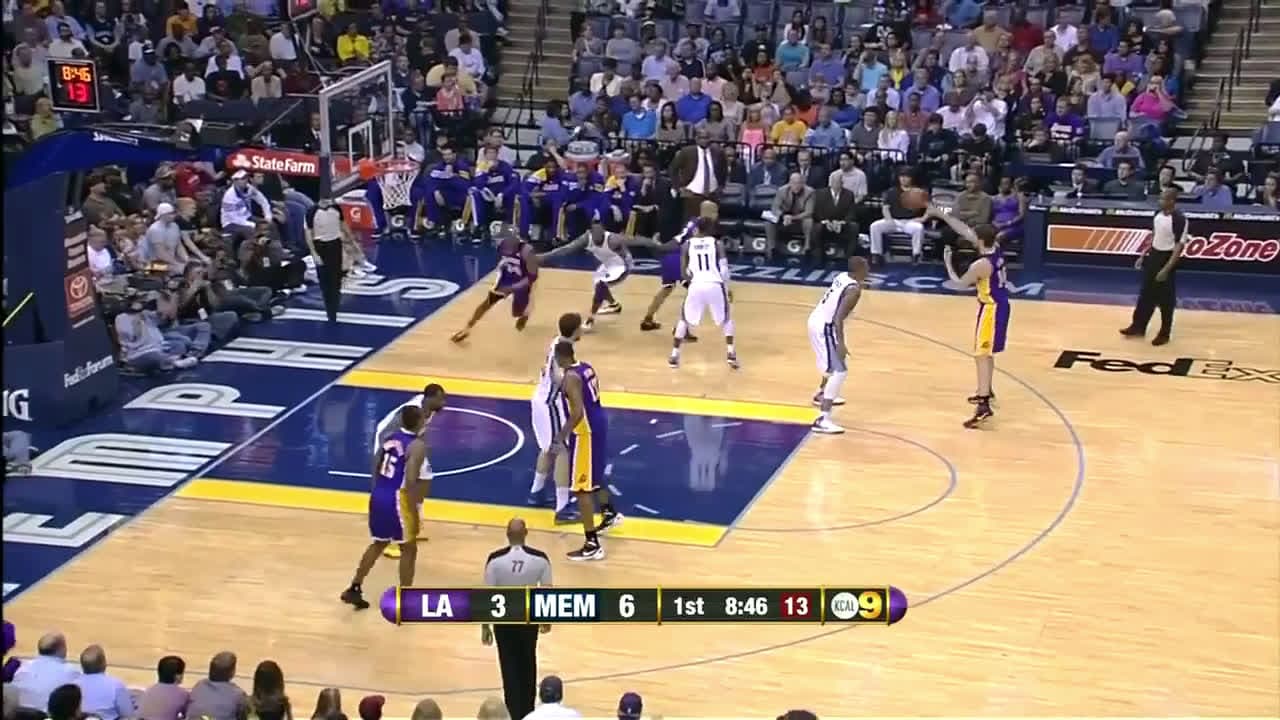 cover for Kobe and Bynum drop 71 as the Lakers edge the Grizzlies (2012) — Kobe: 34-9-5, Bynum: 37 pts, 16 reb 🏀 #Lakers #KobeBryant #AndrewBynum #NBA #Grizzlies