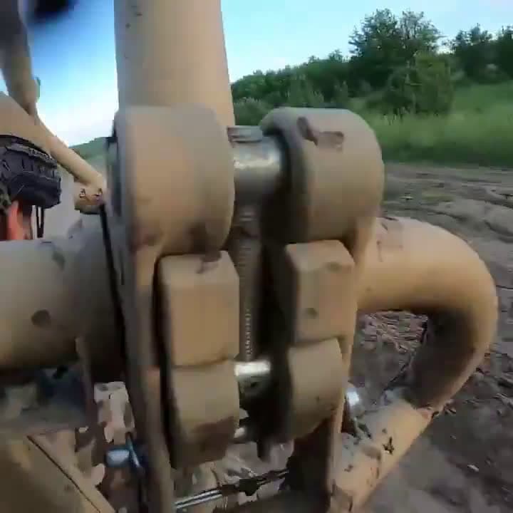 cover for Ukrainian troops in a buggy outsmart an ambush drone: the drone takes off but fails to hit its target. #Ukraine #Drones #WarFootage 🚗