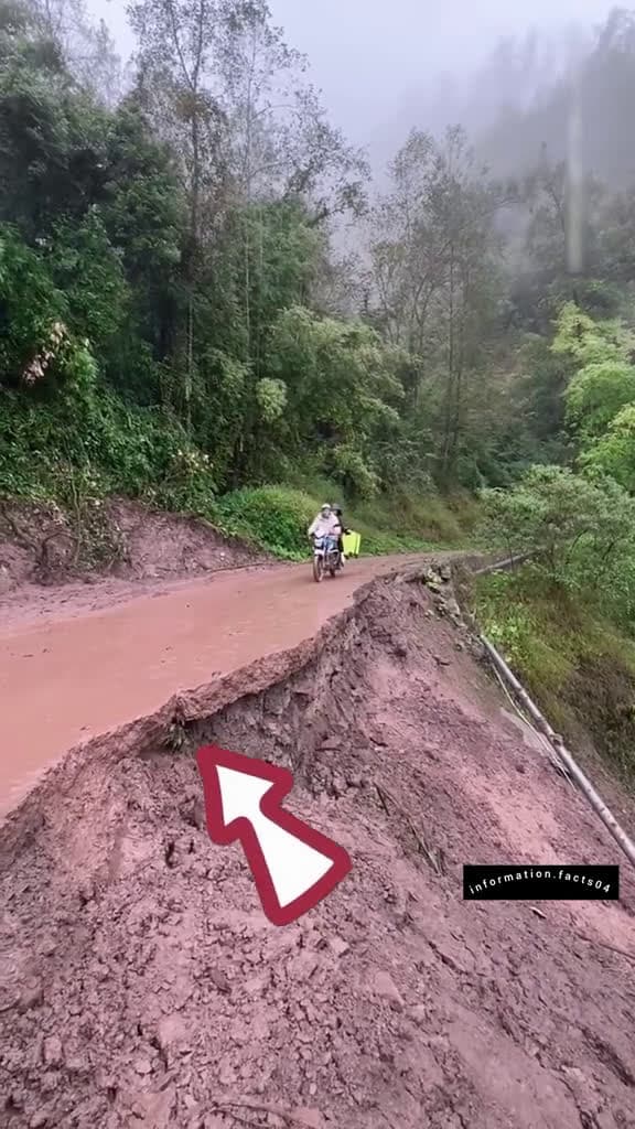 cover for This man saves many people s life from land slide intristingfactinformationfacts0 18879 #shortvideosscoopz