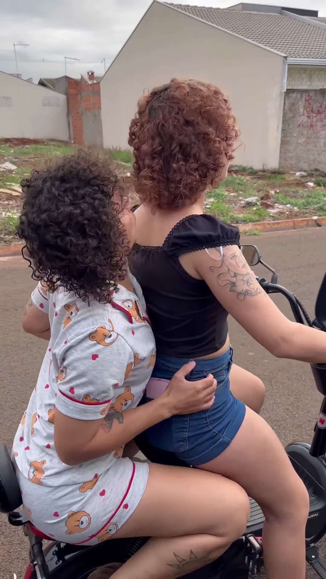 cover for Ele caiu direitinho