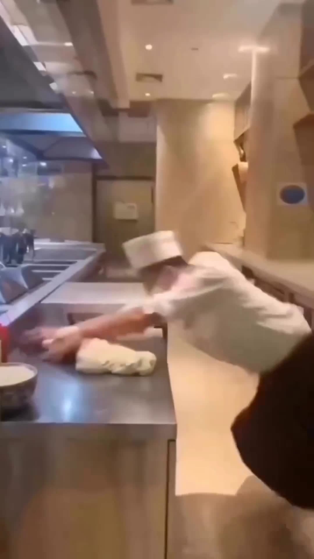 cover for #UnpopularOpinion might be my last day as a chef… . . . . #reels #explore #chef #cook #fail #explorepage #react #relatablememes 
